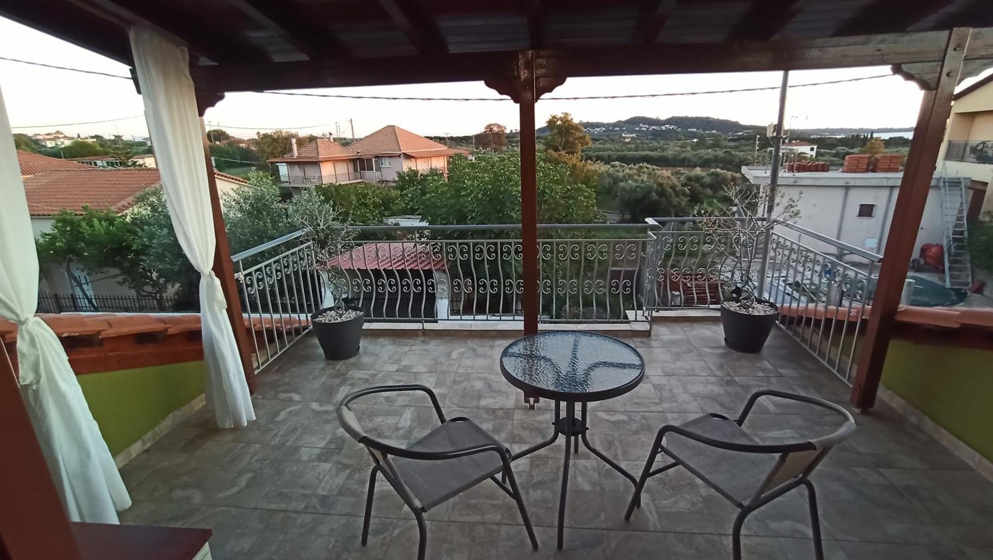 Taki's Attic Apartment Agios Ilias (Elis)